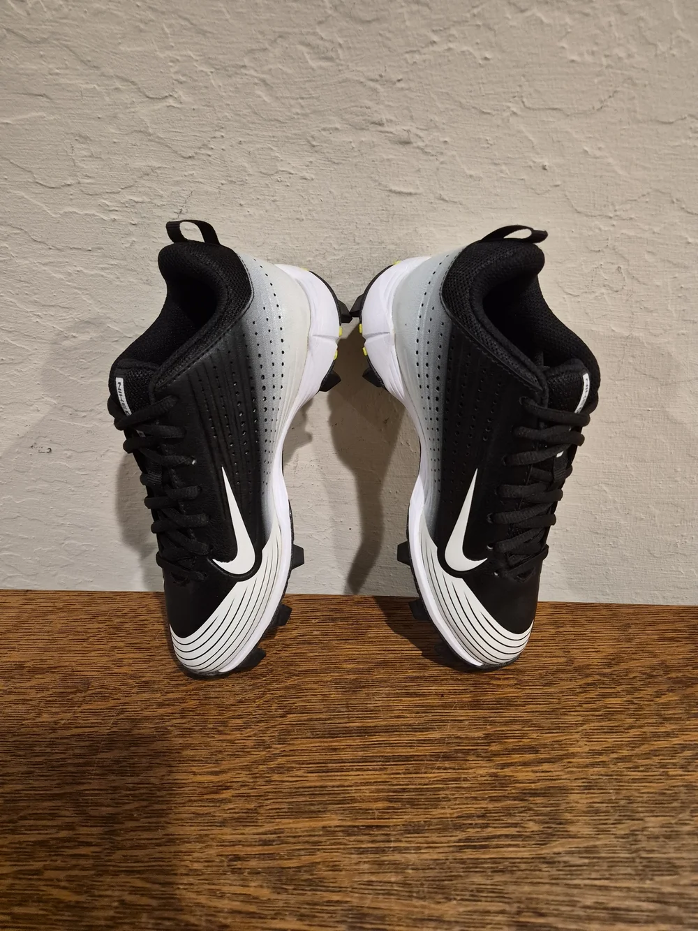 Nike Vapor Keystone 2 Low Athletic Baseball Cleats  Boy's Size US 1Y